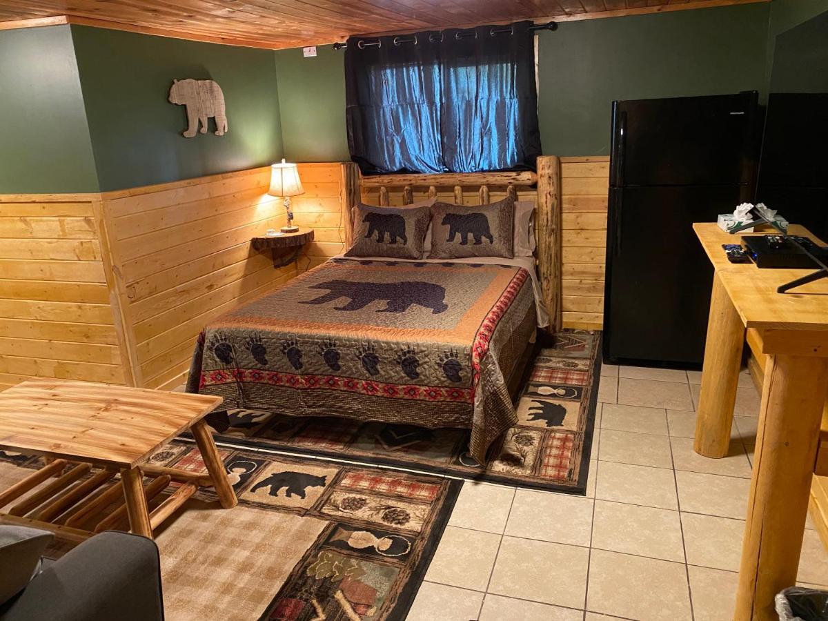 The Fishing Bear Lodge アシュトン エクステリア 写真